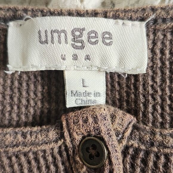 5/$55 Umgee Mixed Media Waffle Knit Top With Lace Panel, 3/4 Sleeves, L - Picture 4 of 6